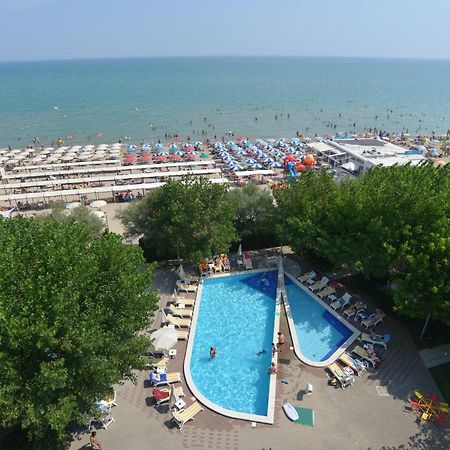 Alexandra Plaza Hotel Riccione Zewnętrze zdjęcie