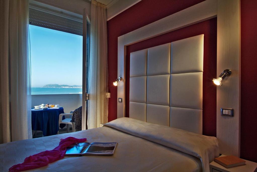 Alexandra Plaza Hotel Riccione Zewnętrze zdjęcie