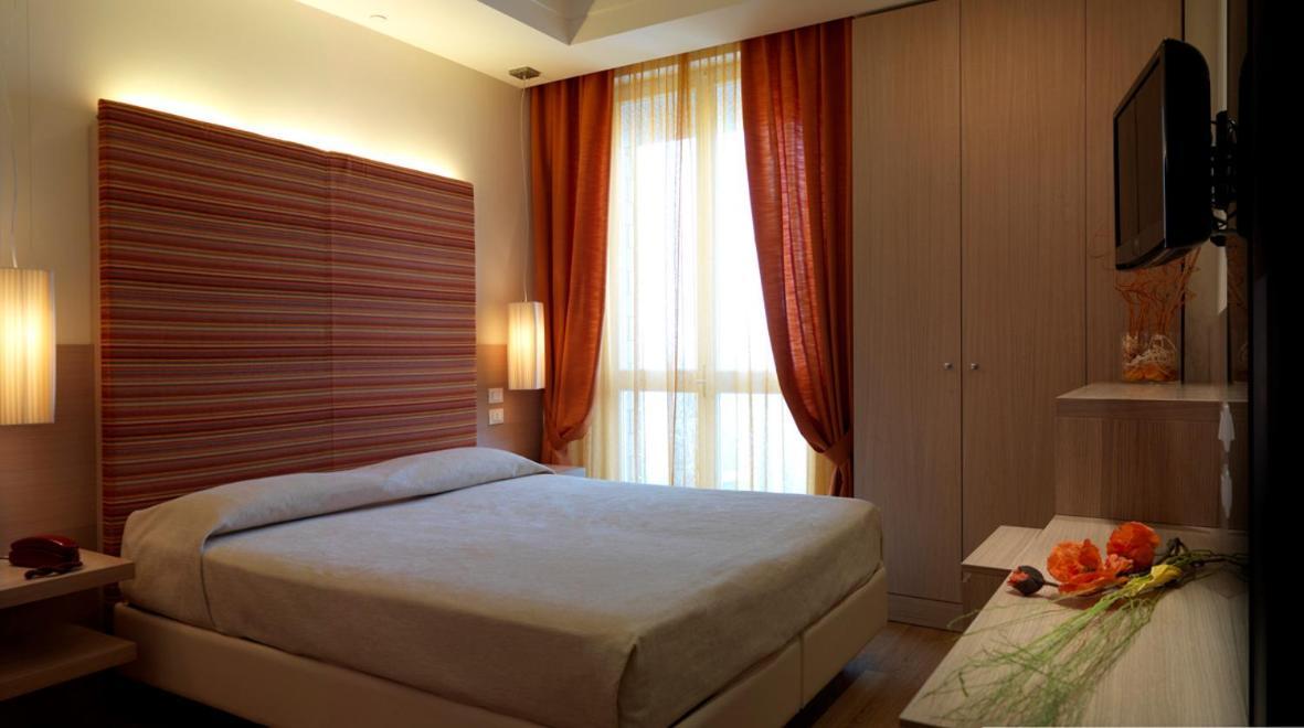Alexandra Plaza Hotel Riccione Zewnętrze zdjęcie