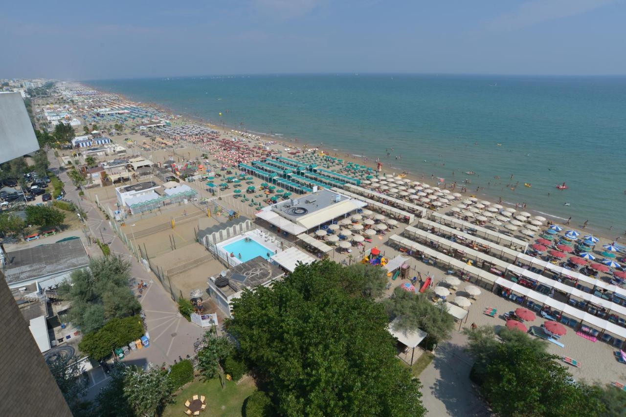 Alexandra Plaza Hotel Riccione Zewnętrze zdjęcie