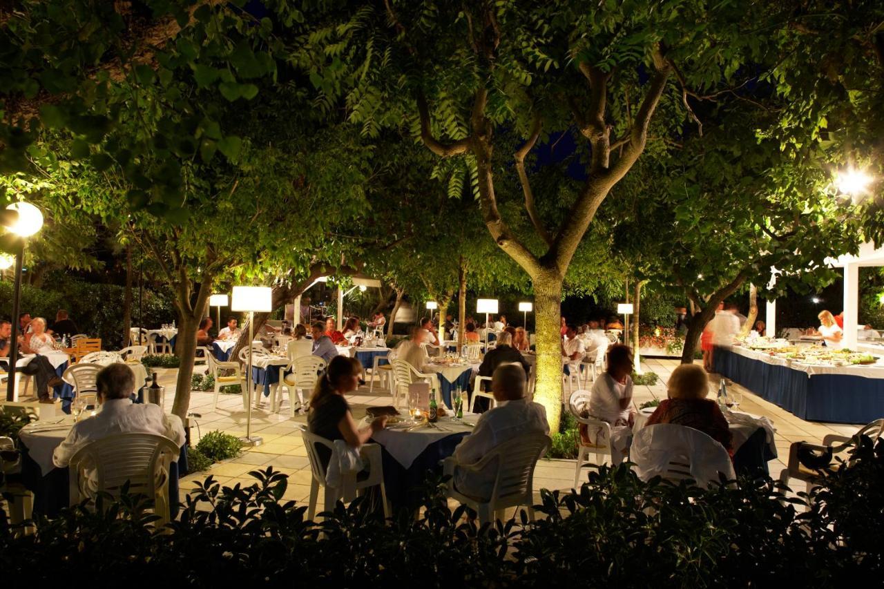 Alexandra Plaza Hotel Riccione Zewnętrze zdjęcie
