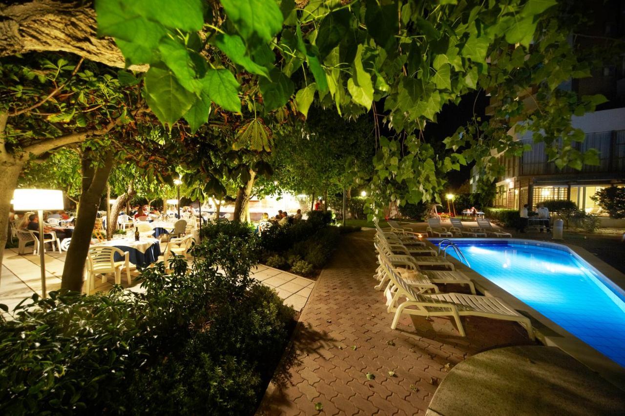 Alexandra Plaza Hotel Riccione Zewnętrze zdjęcie