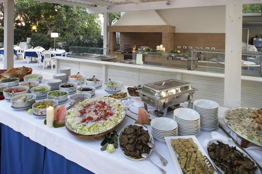 Alexandra Plaza Hotel Riccione Zewnętrze zdjęcie
