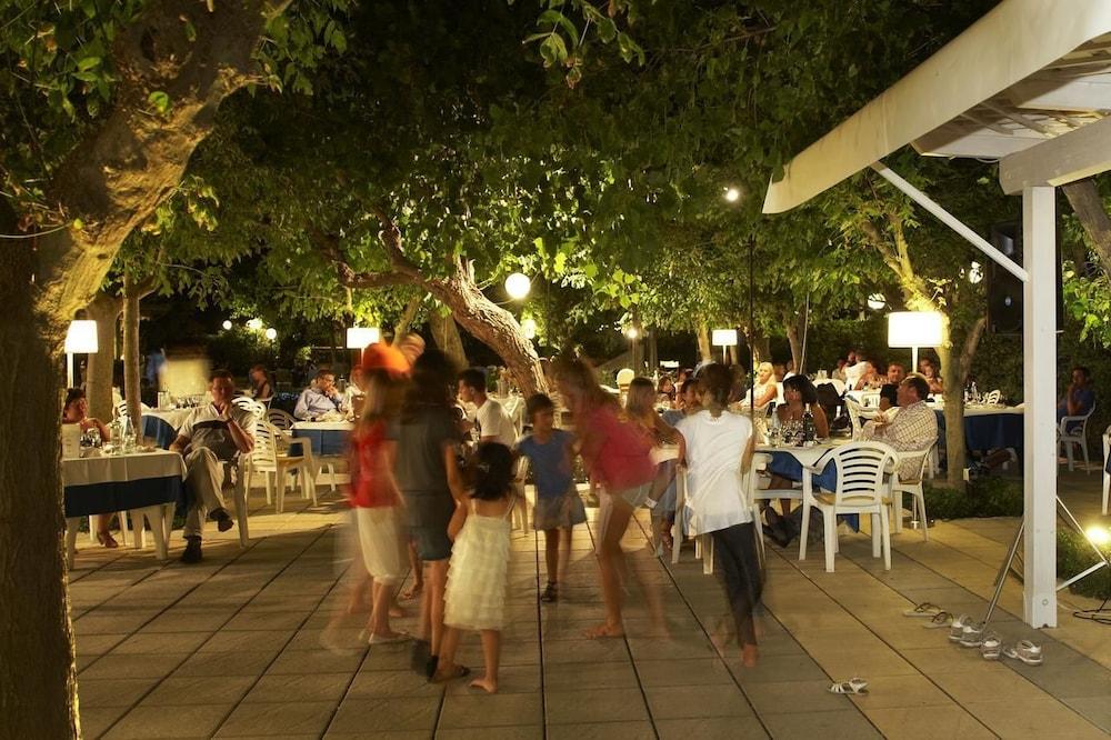 Alexandra Plaza Hotel Riccione Zewnętrze zdjęcie