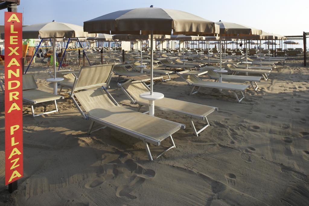 Alexandra Plaza Hotel Riccione Zewnętrze zdjęcie